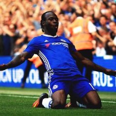 Barcelona Watch Chelsea FB Moses Against West Ham, Iwobi Misses Chance To Show Off